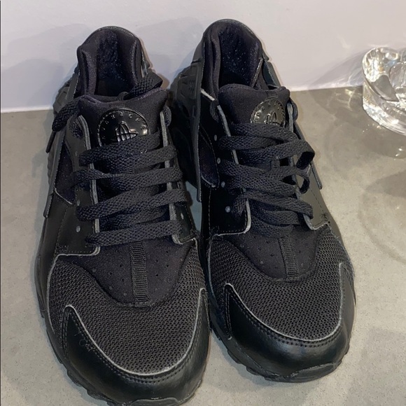Nike Shoes - Huaraches
